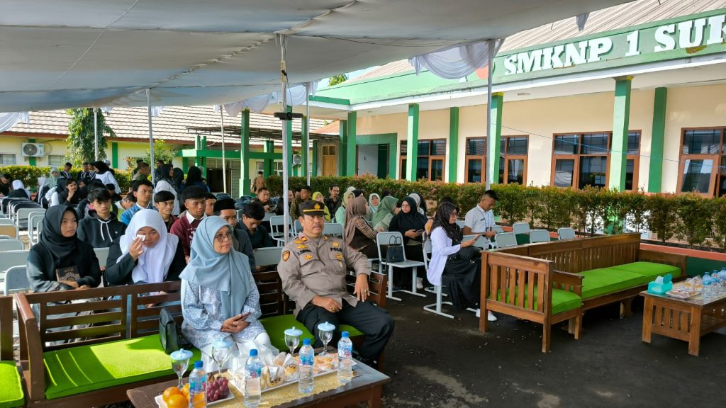 Anggota Polsek Sukaraja Polres Sukabumi Kota yang di Pimpin oleh Kanit Samapta Polsek Sukaraja