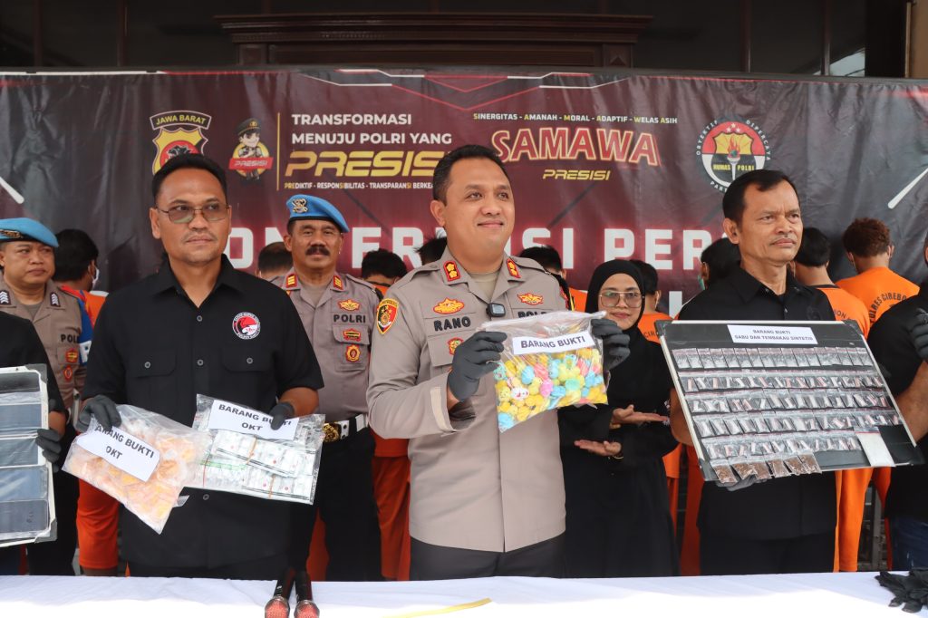 Satresnarkoba Polres Cirebon Kota Tangkap 16 Pengedar Narkoba dan Obat Ilegal