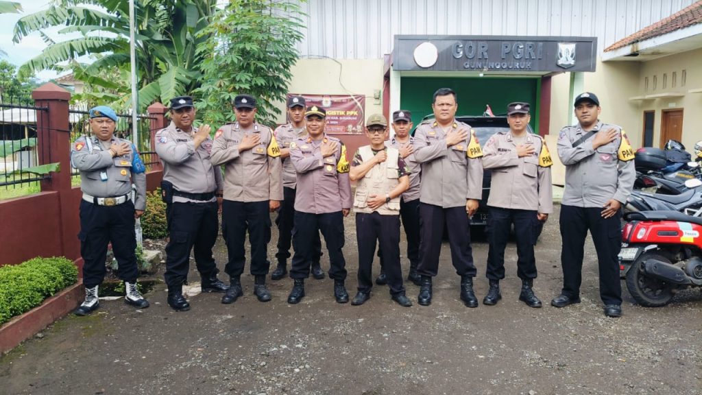 Polsek Gunungguruh Pastikan Keamanan Logistik Pilkada 2024