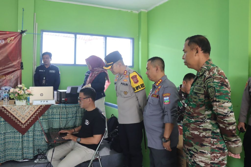 Kapolres Garut Pantau Langsung Rapat Pleno PPK Pilkada Serentak 2024