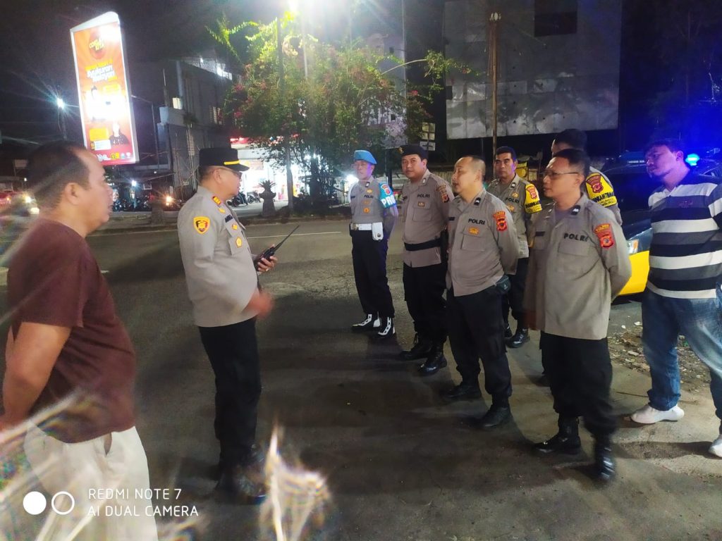 Kapolsek Lembursitu  Pimpin Apel  KRYD Antisipasi Malam Minggu