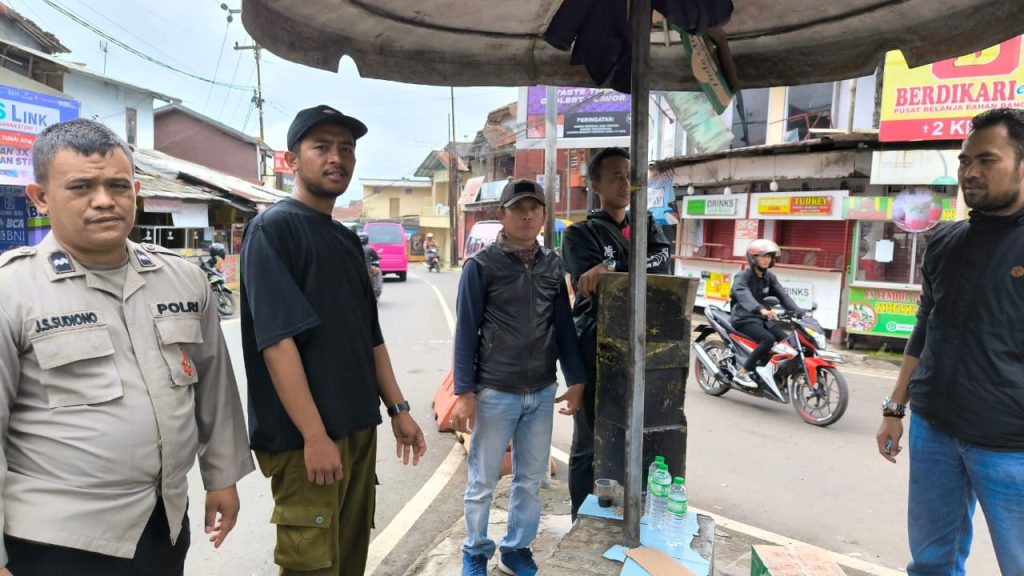 Unit Reskrim Polsek Sukaraja Polres Sukabumi Kota melaksanakan patroli dengan sasaran aksi premanisme