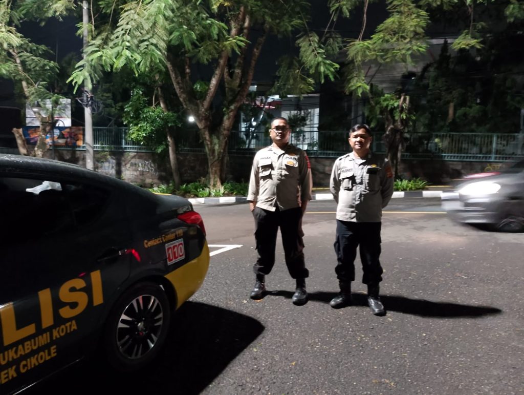 Unit Samapta Polsek Cikole Laksanakan Giat Patroli Malam