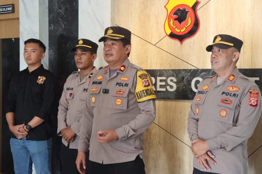 Antisipasi Bencana Alam Dalam Ops Lilin 2024, Polres Garut Siagakan Alat Berat