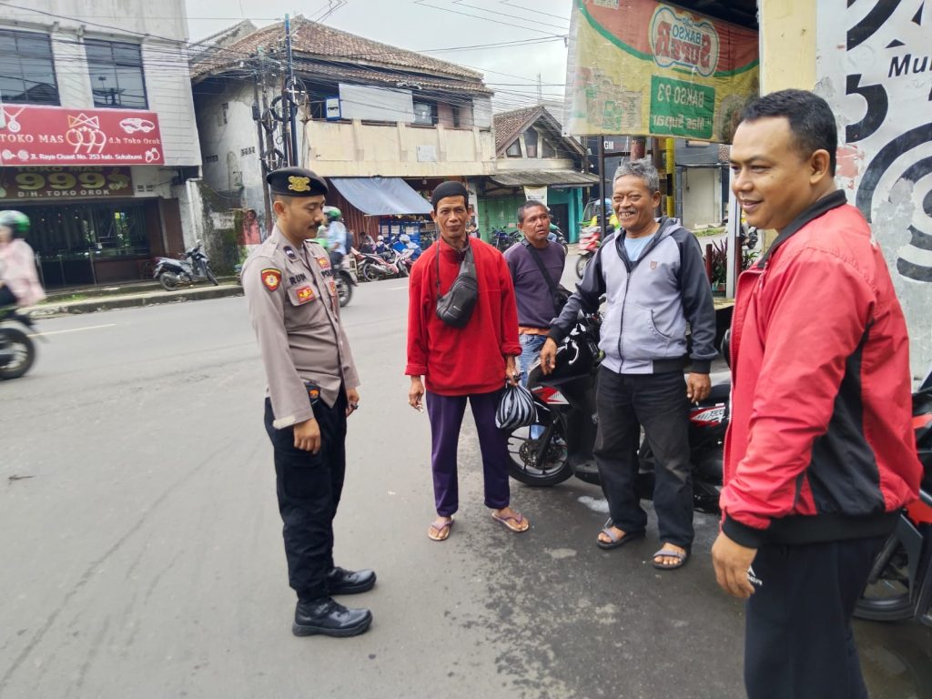 Jelang Natal Dan Tahun Baru Polsek Cisaat intensifkan Patroli Dialogis