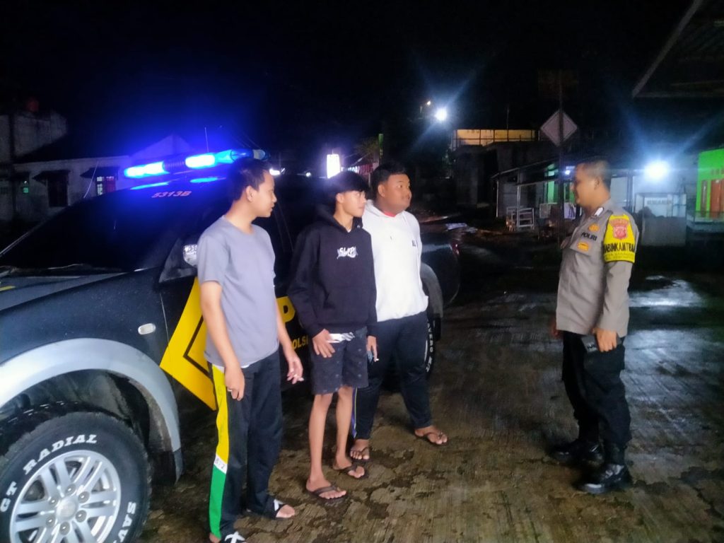 Polsek Kebonpedes Patroli Rutin Malam