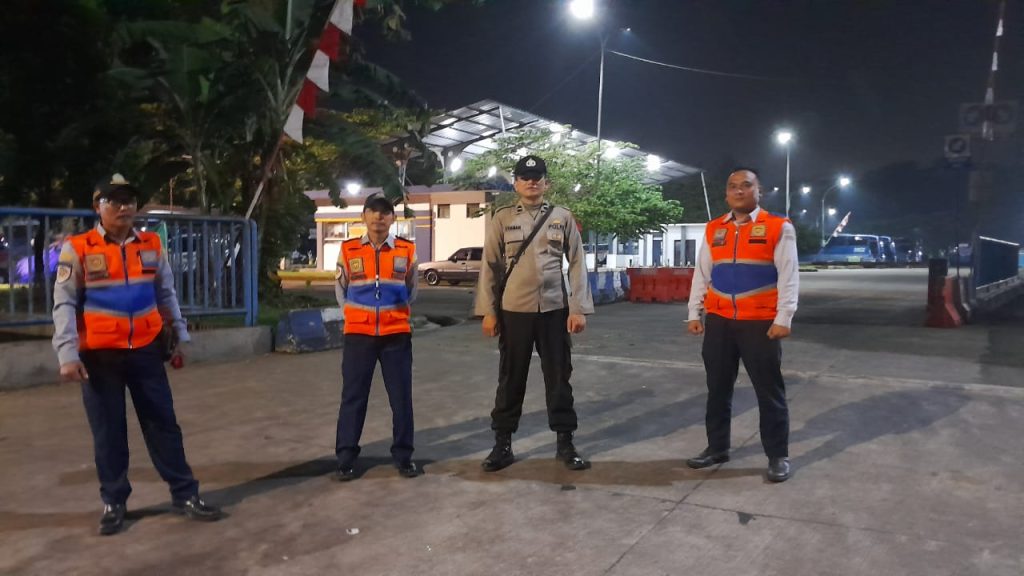 Ciptakan Rasa Aman. Kapolsek  Baros Pastikan Malam Tahun Baru Berjalan Kondusif