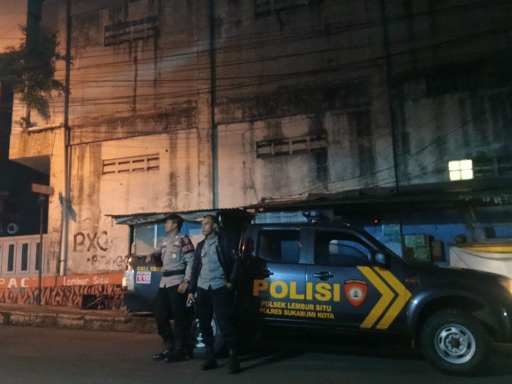 Giat Patroli Malam Polsek Lembursitu Ciptakan Rasa Aman