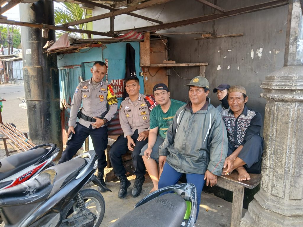 Giat Patroli Siang hari Polsek Lembursitu Ciptakan Rasa Aman