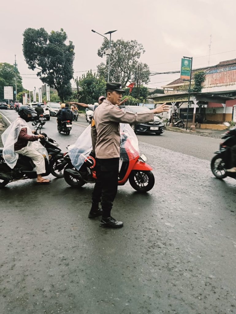 Polsek Gunungpuyuh Rutin Laksanakan Gatur Pagi