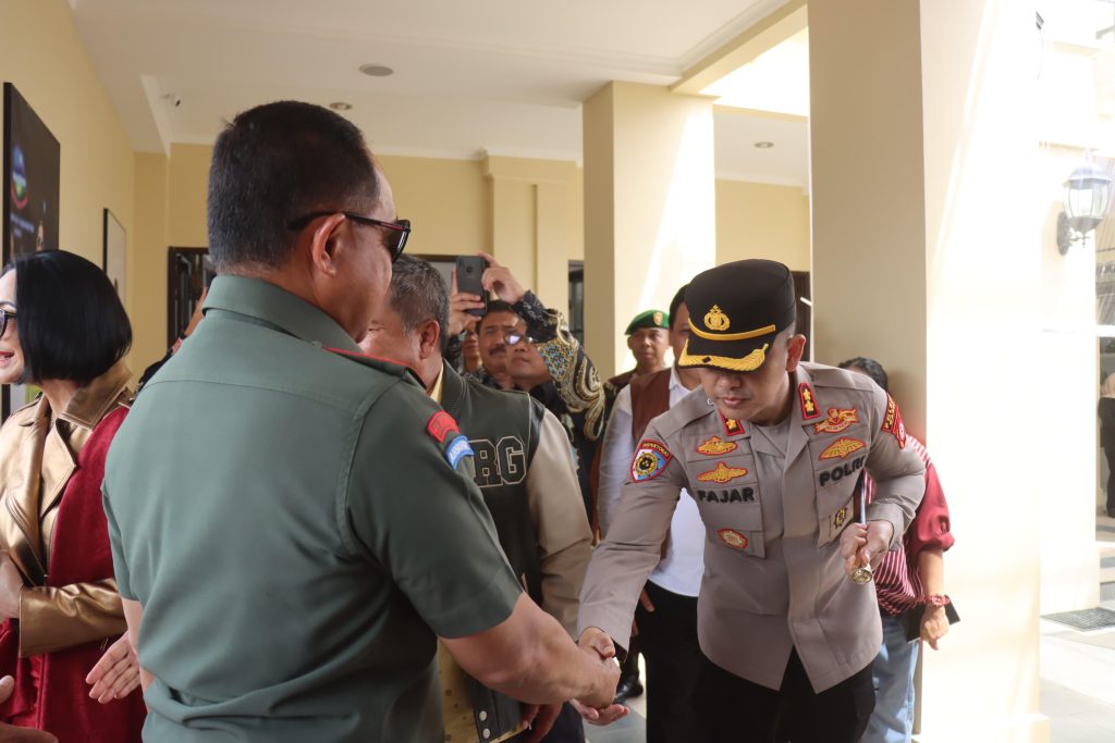 Kapolres Garut Beserta Unsur Forkopimda Dampingi Panglima TNI dalam Kunjungan Kerja ke Kabupaten Garut