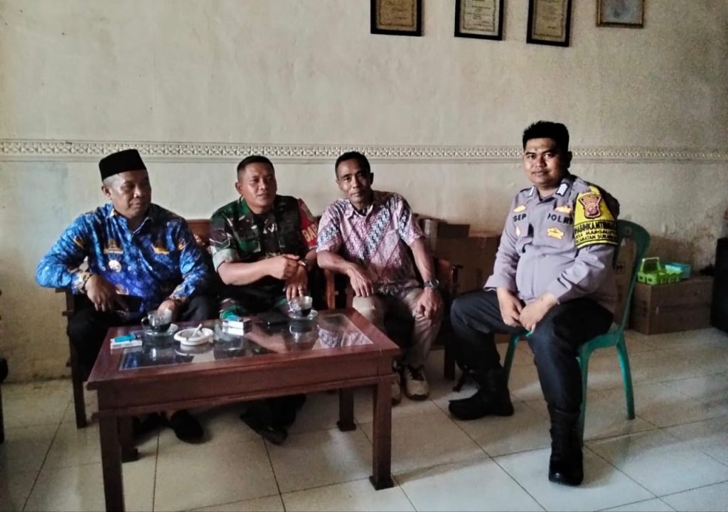 Polsek Sukaraja Melaksanakan Sambang Desa Untuk Melakukan Koordinasi