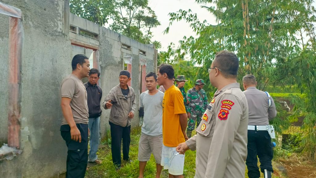 Sinergitas TNI-Polri Dialogis Bersama Warga Masyarakat Dalam Rangka Ciptakan Lingkungan Aman dan Nyaman.