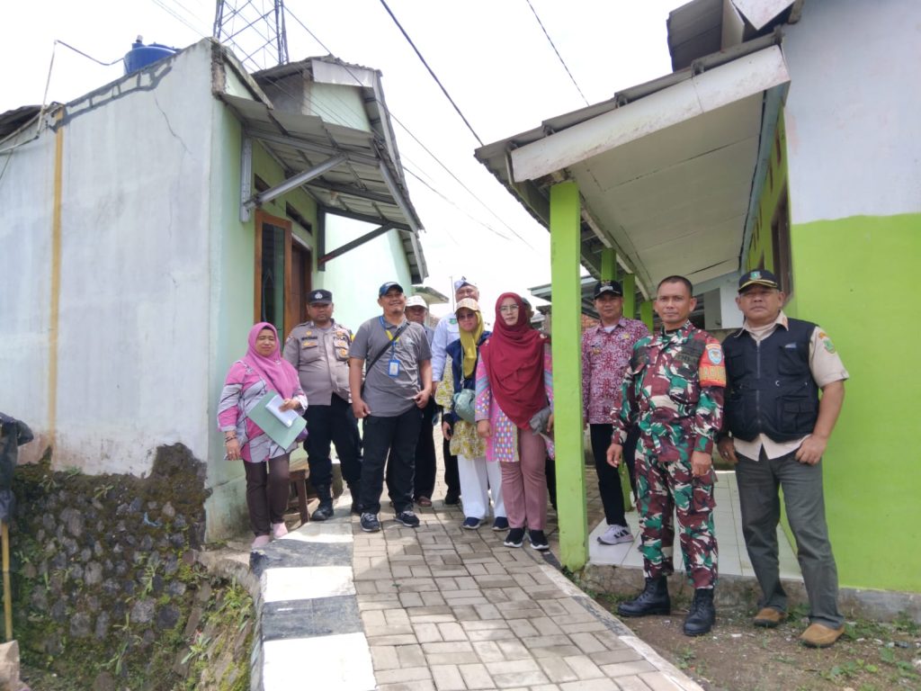 Giat Sinergitas TNI Polri Polsek Cibeureum