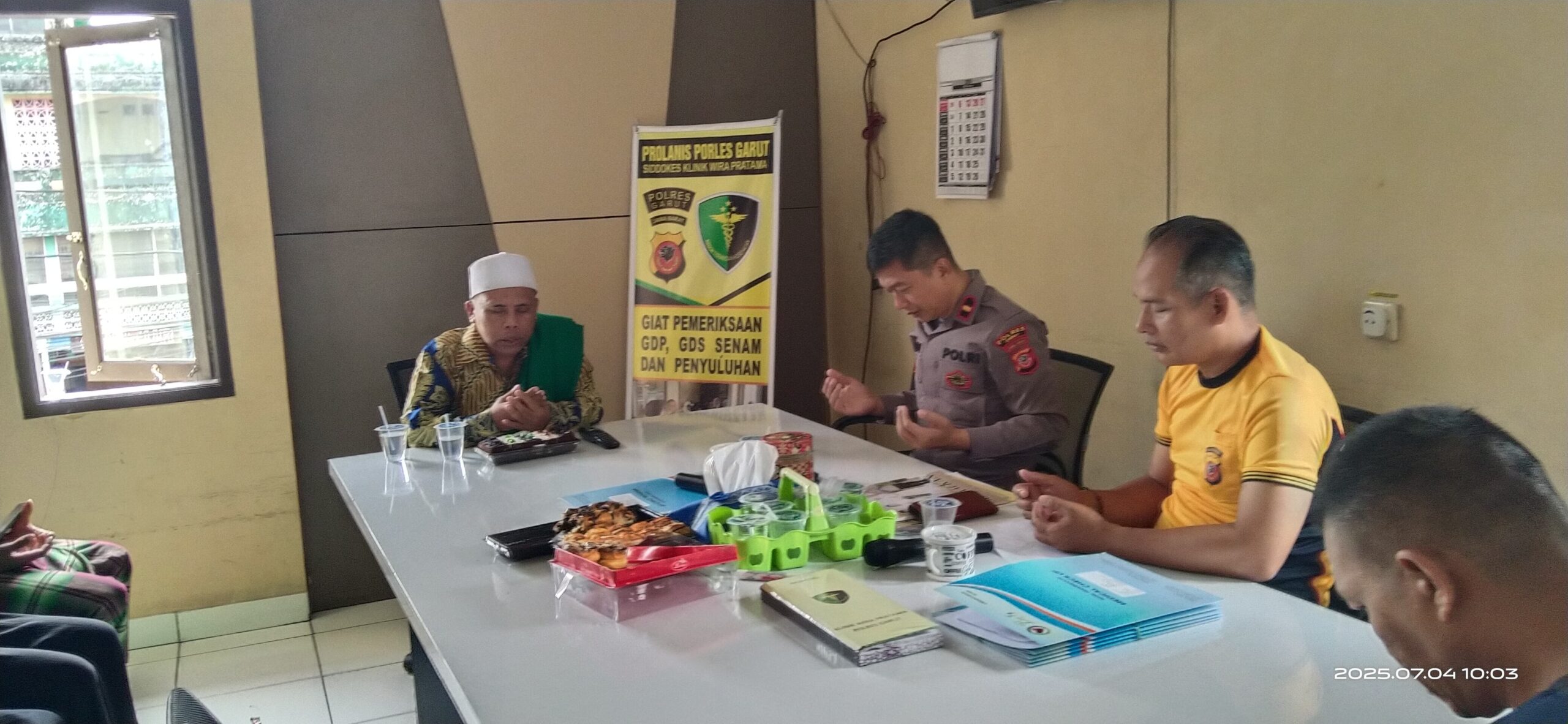 Sidokkes Polres Garut Gelar Jum’at Berkah Berbagi Bersama Ponpes Asyifa Leuwigoong