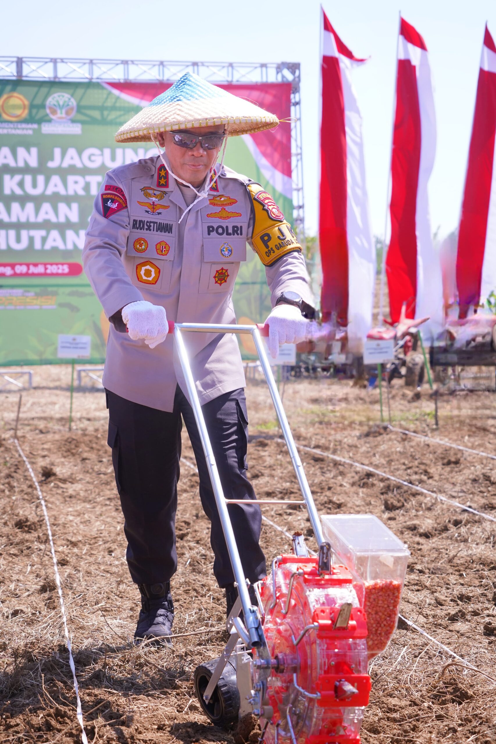 Kapolda Jabar Tanam Jagung Serentak di Sumedang, Dukung Kemandirian Pangan dan Kesejahteraan Petani