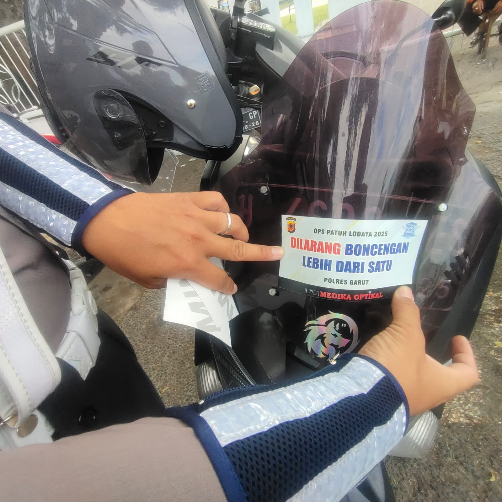 Hari Pertama Operasi Patuh Lodaya 2025, Pelanggaran Menurun, Polres Garut Fokus pada Teguran Edukatif