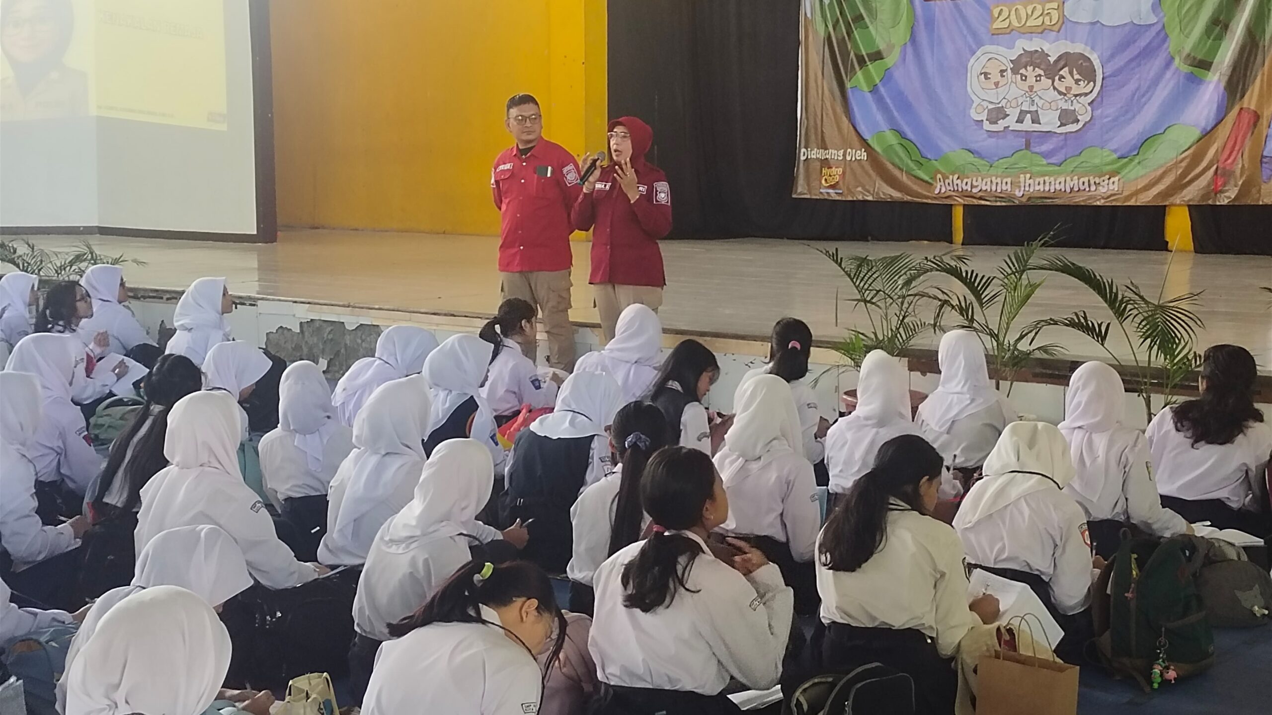 Polda Jabar Hadirkan Edukasi Positif dalam MPLS di SMAN 27 Bandung