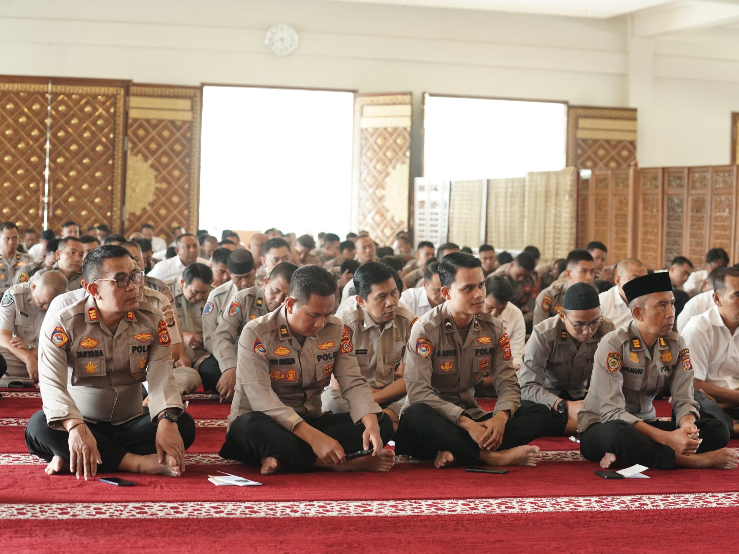 Polda Jabar Gelar Binrohtal Rutin, Tingkatkan Keseimbangan Spiritual dan Profesional