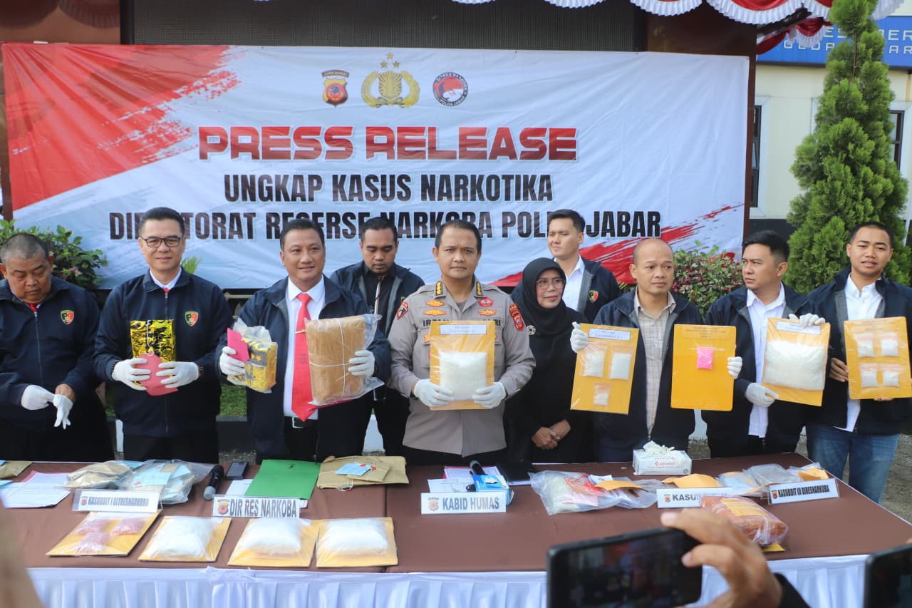 Polda Jabar Ungkap Jaringan Narkotika Jakarta–Sukabumi–Bandung, Amankan 7 Kg Sabu dan Ratusan Ekstasi