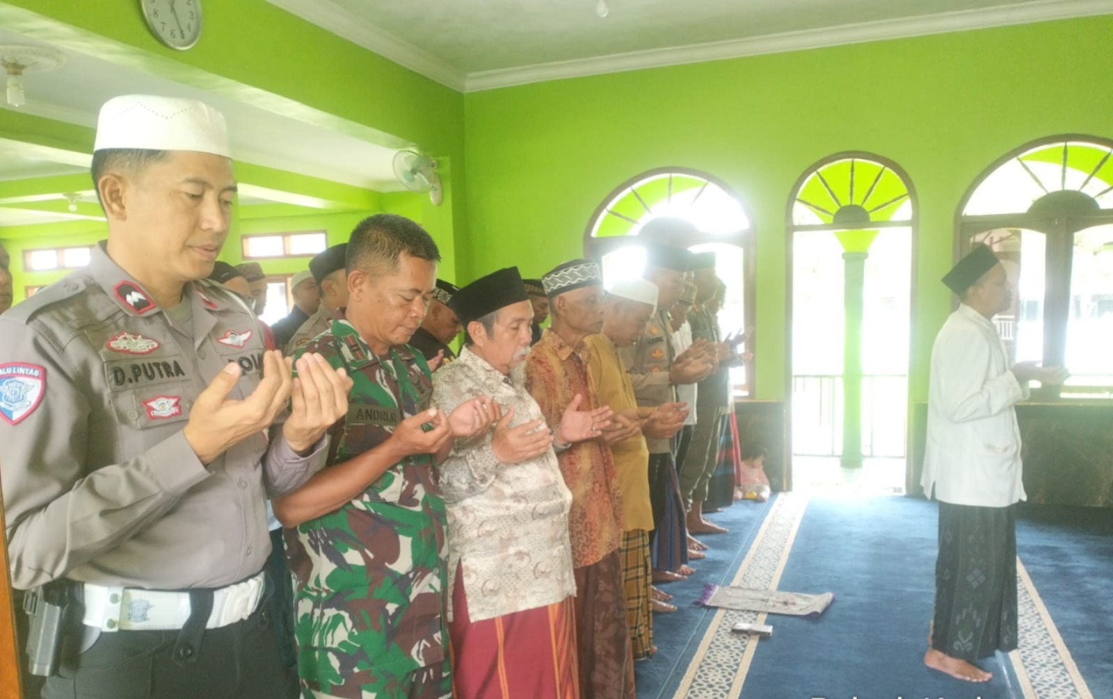 Polsek Jajaran se-Kabupaten Garut Gelar Doa Bersama untuk Almarhum Affan Kurniawan