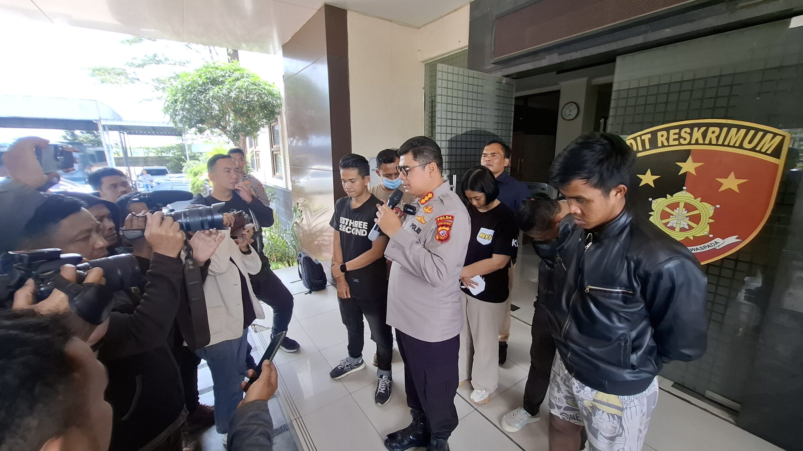 Polda Jabar Klarifikasi Kasus Viral Dugaan Begal, Hanya Salah Paham antara Pengendara Mobil dan Truk