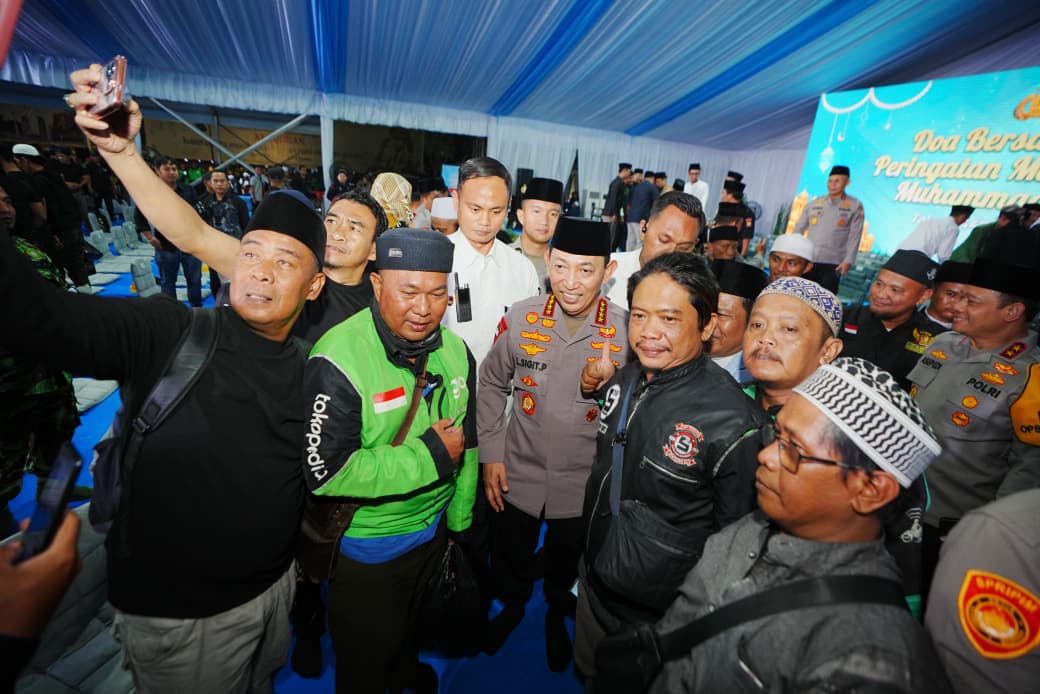 Hadiri Doa Bersama dan Peringatan Maulid Nabi, Kapolri Ajak Masyarakat Jaga Persatuan dan Kesatuan Untuk Memajukan Indonesia