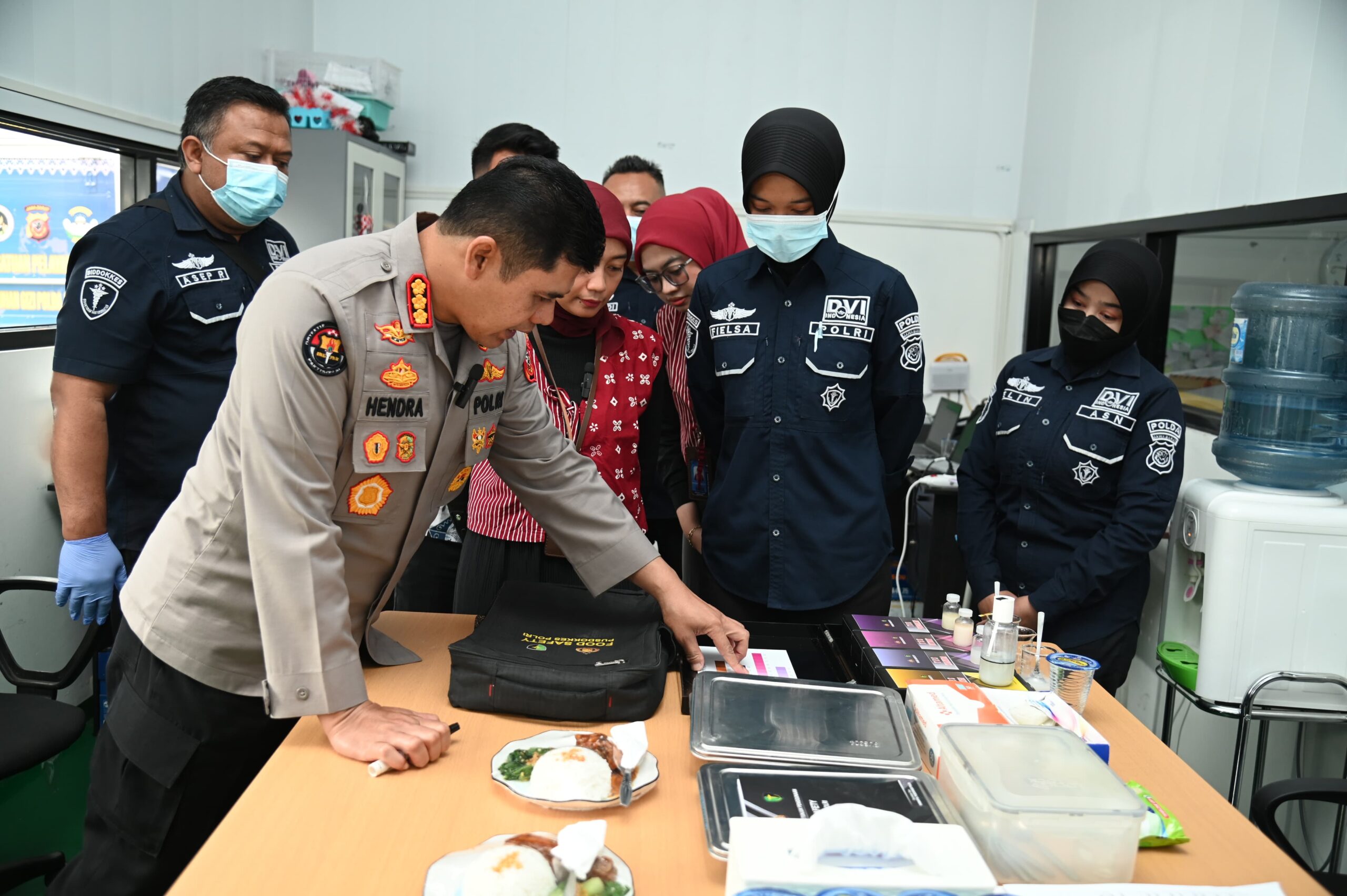 Kabid Humas Polda Jabar Melakukan Pemeriksaan SPPG Polda Jabar, Wujud Peduli Kepada Masyarakat