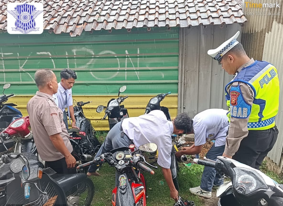 SMA dan SMK Muhammadiyah 2 Kadungora Gandeng Polisi Tertibkan Knalpot Brong