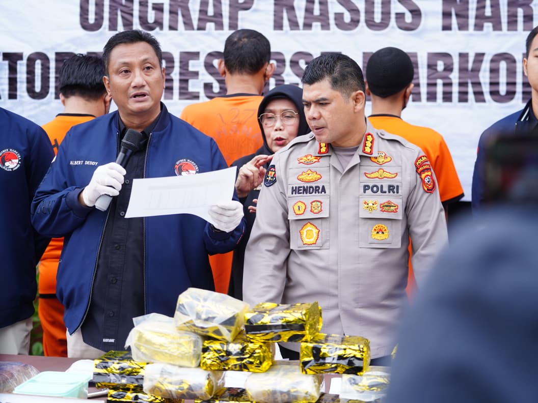 Tekankan Masyarakat Jangan Terjebak Narkoba, Polda Jabar Amankan 17 Kg Sabu dan Ganja dari ‘Segitiga Emas’