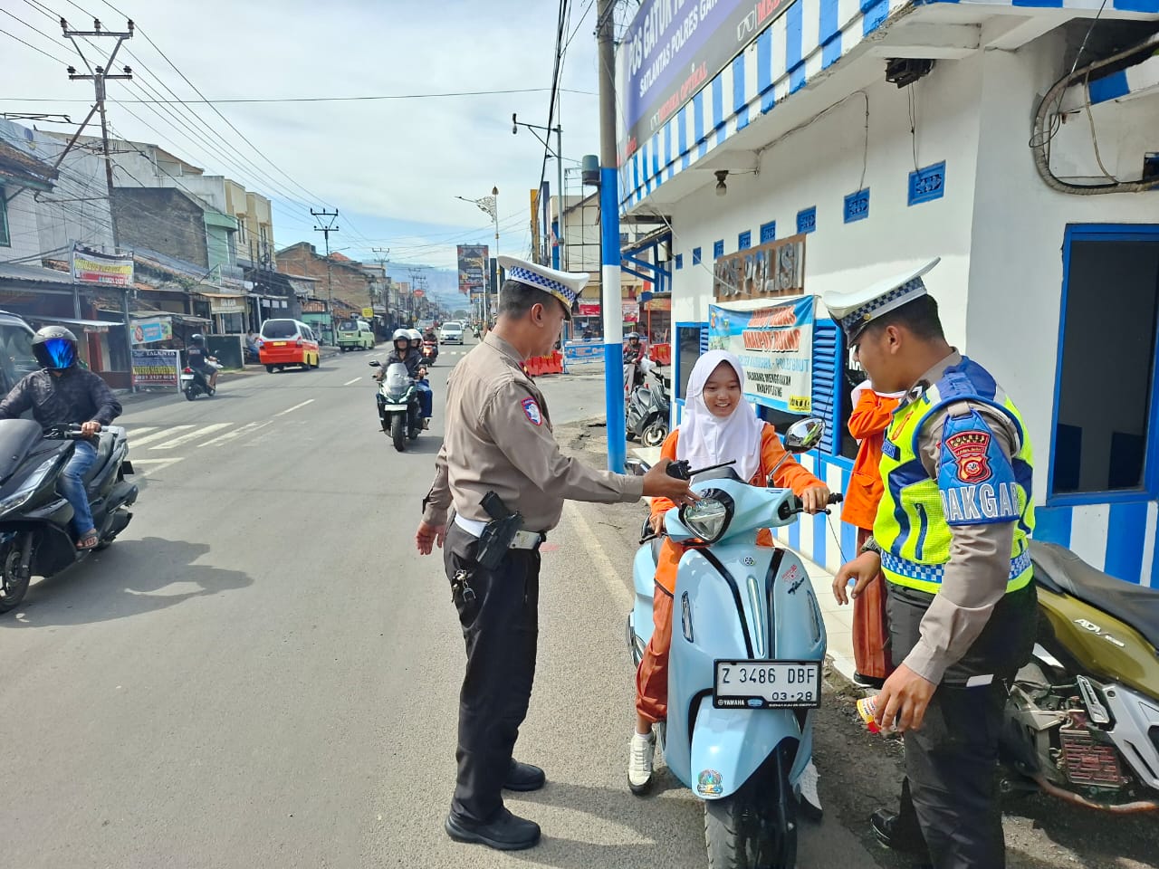 Hari Ke-11 Operasi Zebra Lodaya 2025, Polres Garut Tegakkan Disiplin Berlalu Lintas di Titik-Titik Rawan Pelanggaran