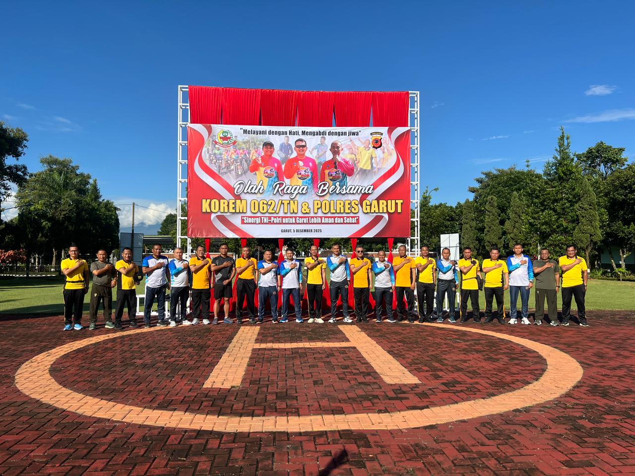 Perkuat Sinergitas TNI-Polri, Polres Garut Olahraga Bersama Korem 062/Tn