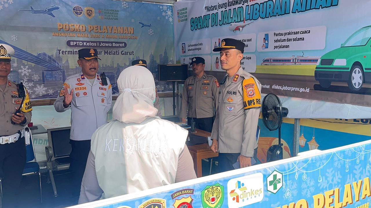 Kapolres Garut Pimpin Ramp Check Kendaraan Angkutan Umum di Terminal Guntur