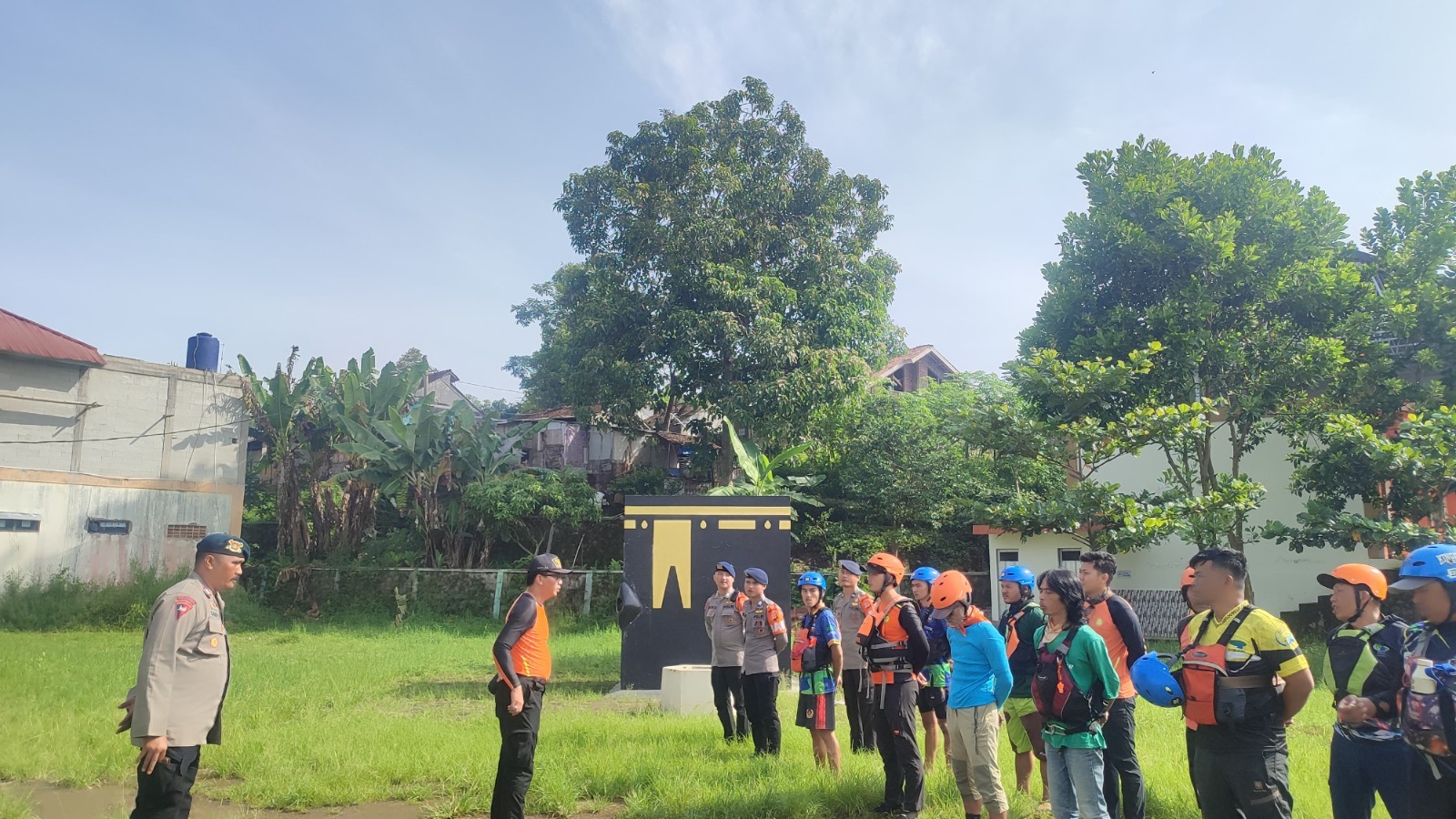 Korban Hanyut di Sungai Cimanuk Ditemukan, Pencarian Intensif Polsek Karangpawitan dan Tim SAR Berbuah Hasil