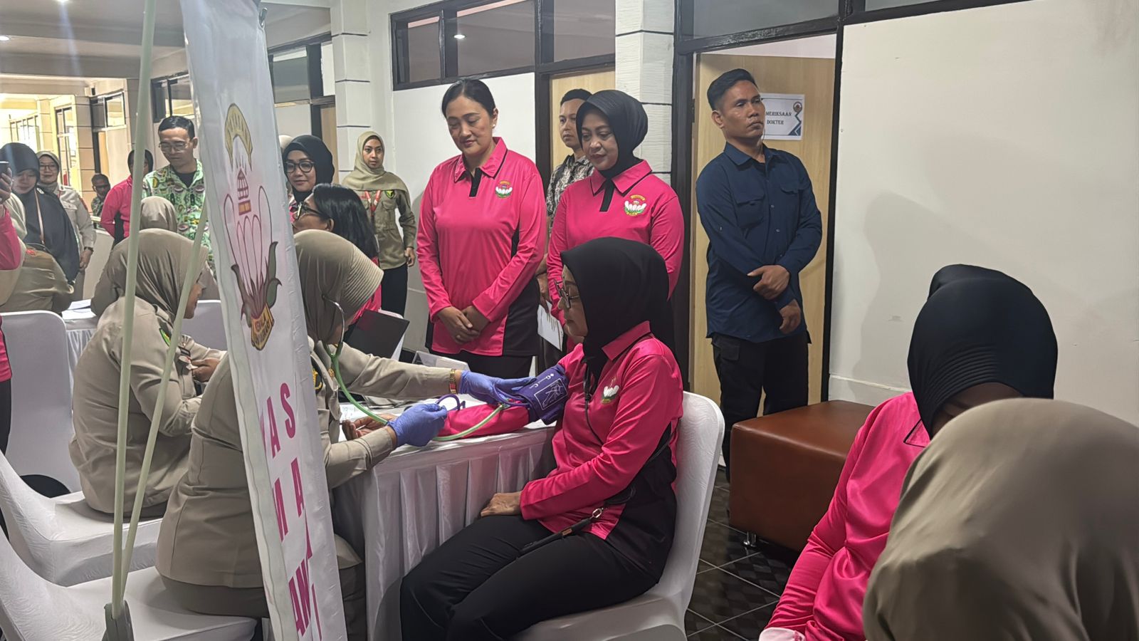 Kapolda Jabar Pimpin Kegiatan Medical Check Up Pengurus YKB dan Tenaga Pendidik Sekolah Kemala Bhayangkari