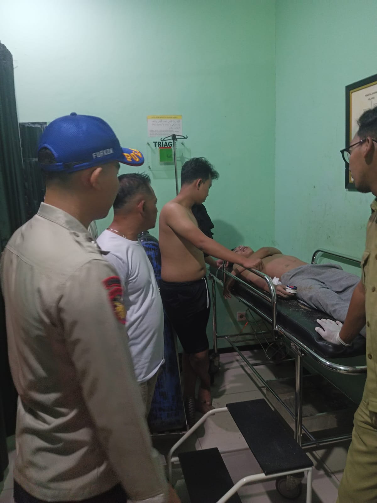 Aksi Heroik Polisi Terjang Ombak Pantai Selatan, Personel Satpolairud Polres Garut Evakuasi Dua Wisatawan Tenggelam