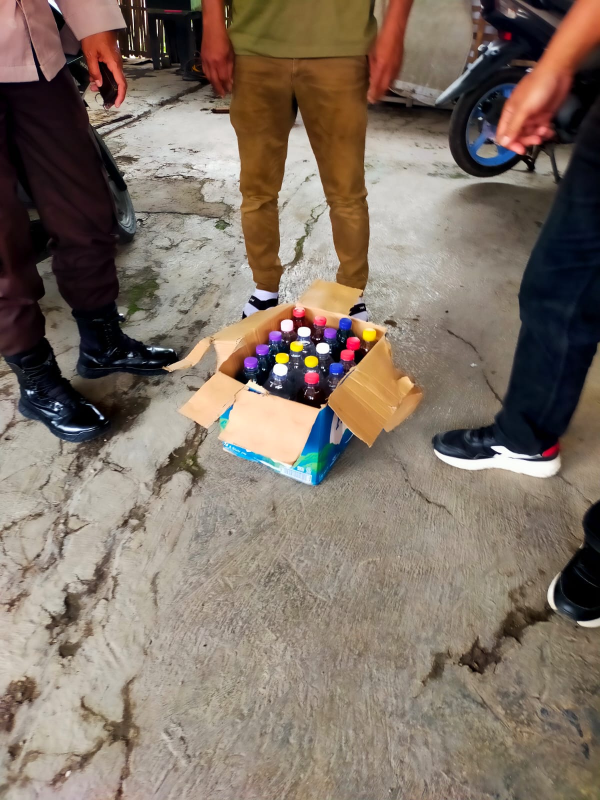 Ramadhan Tanpa Miras, Polisi Sikat Peredaran Ciu di Titik Rawan Kota