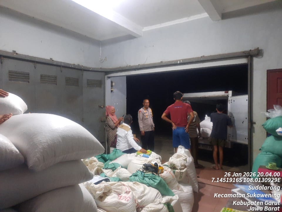 Polsek Sukawening Kawal Serapan Jagung Bulog, Total 12 Ton Dukung Ketahanan Pangan Garut