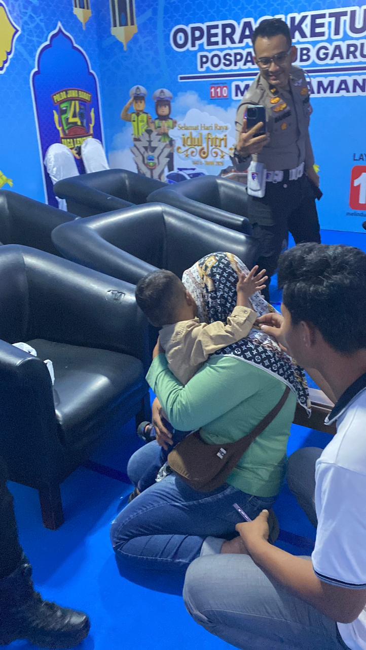 Polisi Bantu Temukan Anak Hilang di Asia Plaza Garut, Berhasil Dipertemukan Kembali dengan Sang Ibu