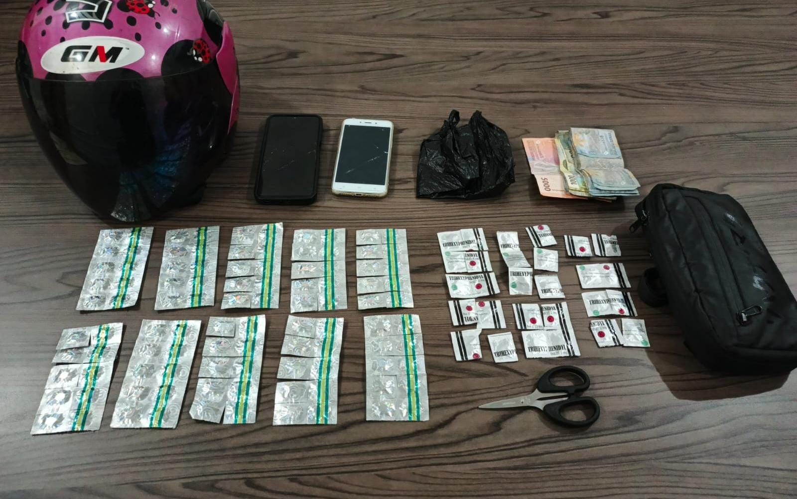 Polres Garut Ungkap Peredaran Obat Keras di Limbangan