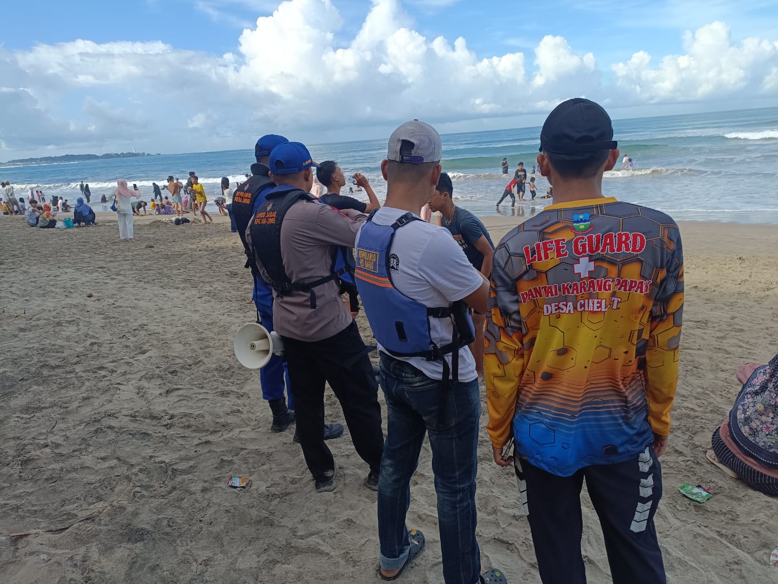 Sat Polairud Polres Garut Intensifkan Patroli Antisipasi Lonjakan Wisatawan di Pantai Selatan