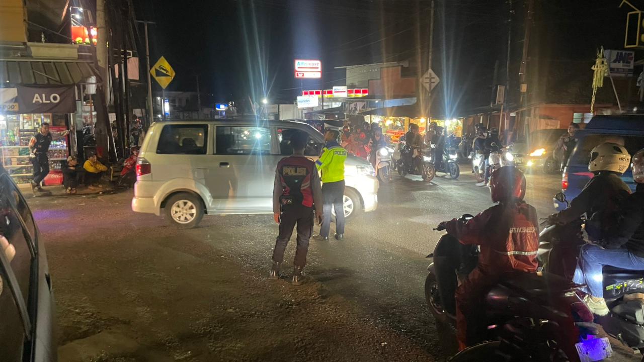 Kapolres Garut Turun Langsung Pimpin One Way, Arus Mudik Tetap Lancar