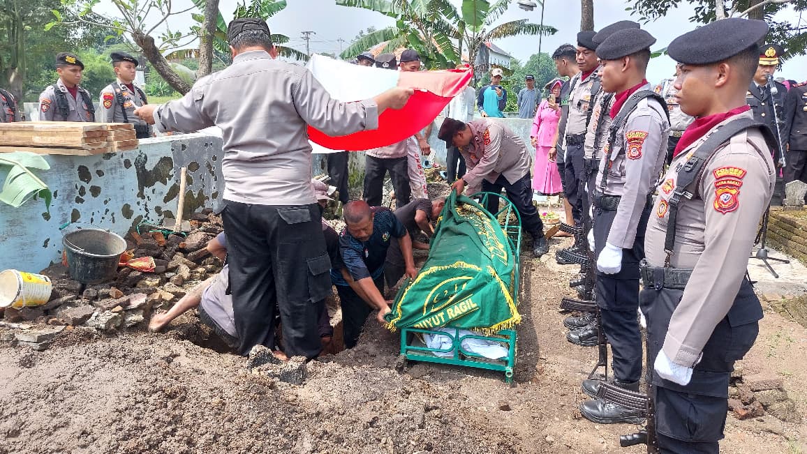 Dedikasi Hingga Akhir, Bhabinkamtibmas Meninggal Dunia Saat Jalankan Dinas