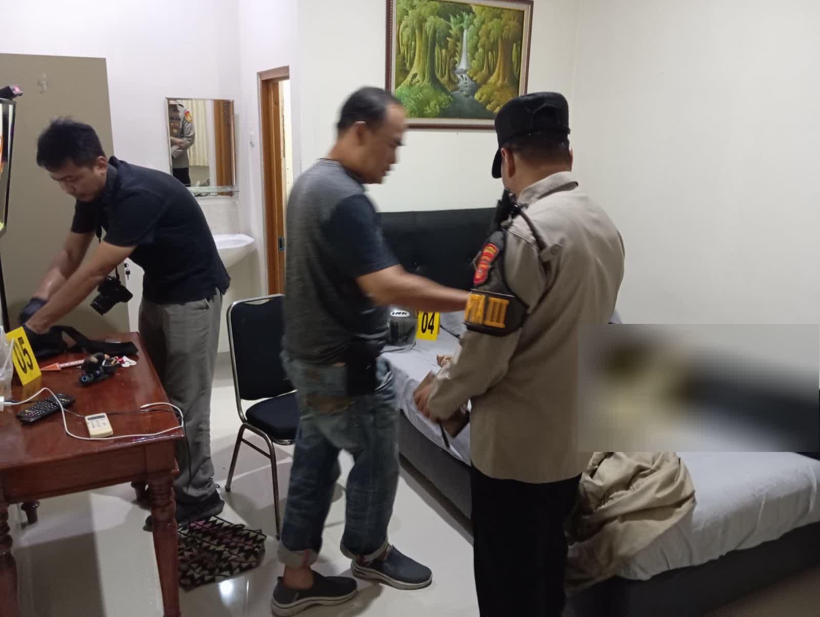 Pria Ditemukan Tak Bernyawa di Kamar Kos, Polisi Bergerak Cepat Pastikan Tidak Ada Tanda Kekerasan
