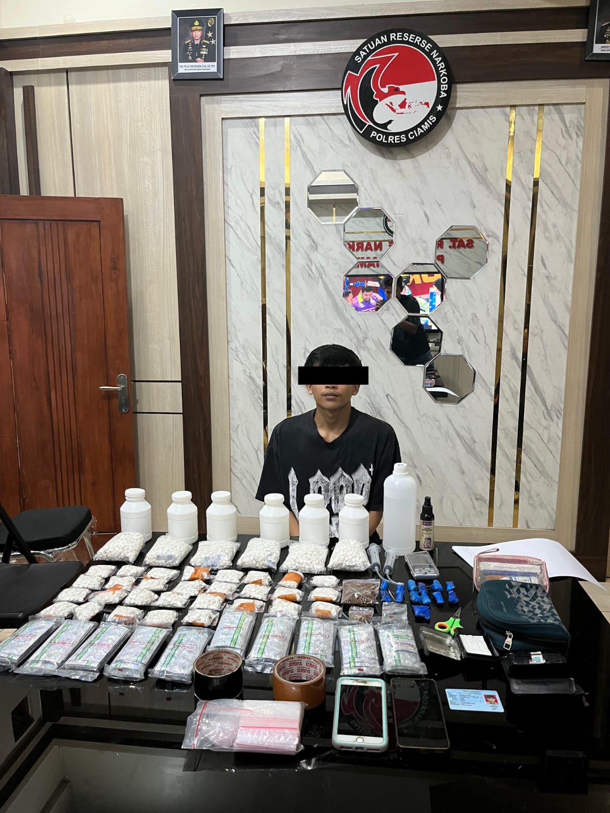 ‎Gerak Cepat, Polisi Amankan Tiga Tersangka Peredaran Obat Terlarang dan Tembakau Sintetis‎