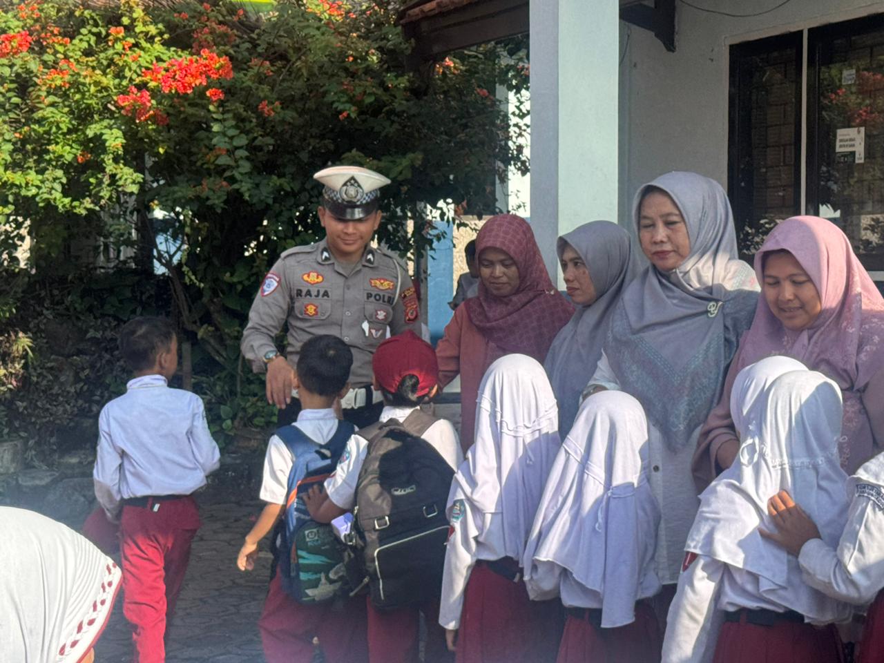Polisi Sahabat Anak, Satlantas Polres Garut Tanamkan Keselamatan Sejak Dini di SDN 1 Jayaraga