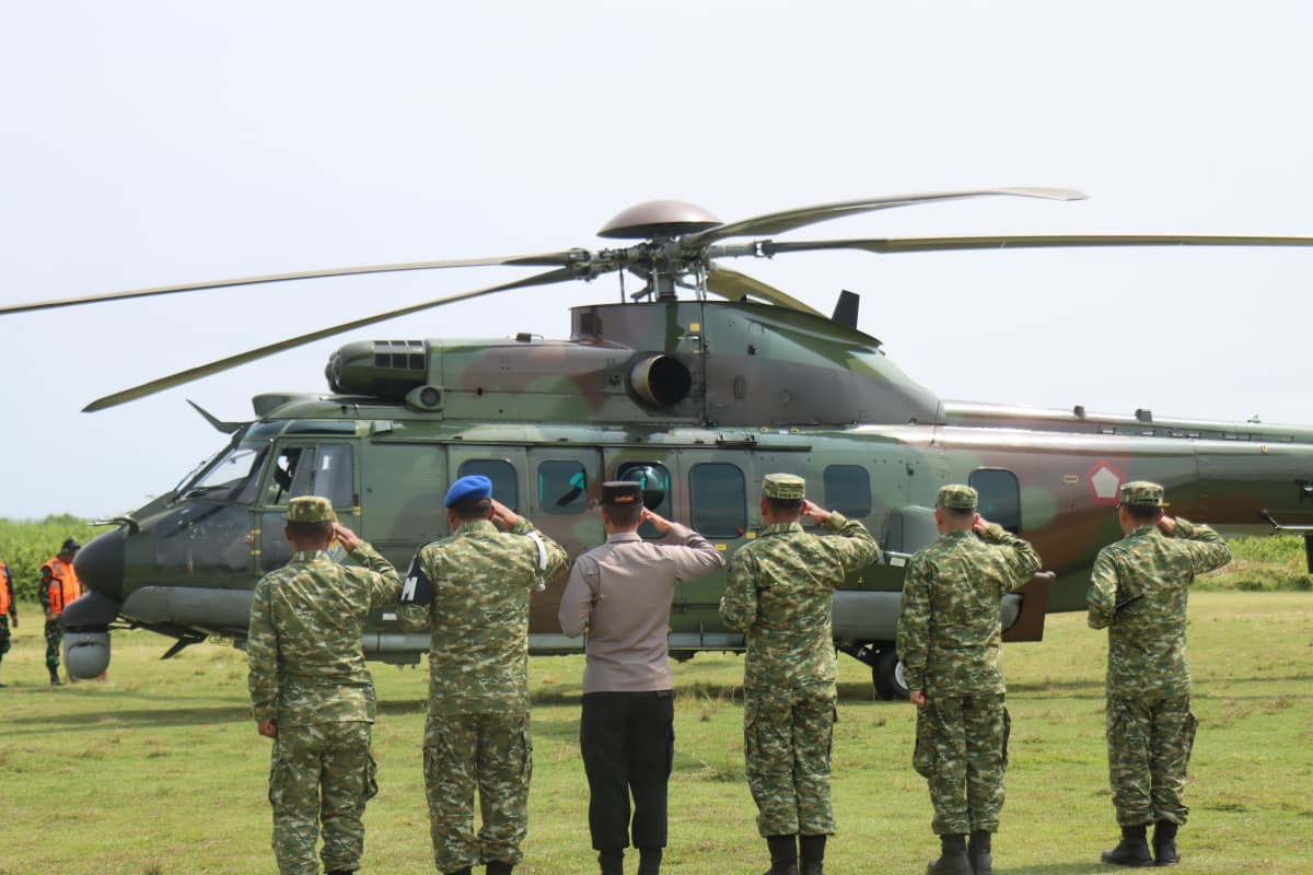 Kapolres Garut Sambut Menhan Sjafrie Sjamsudin di Cikelet, Perkuat Keamanan Wilayah Selatan