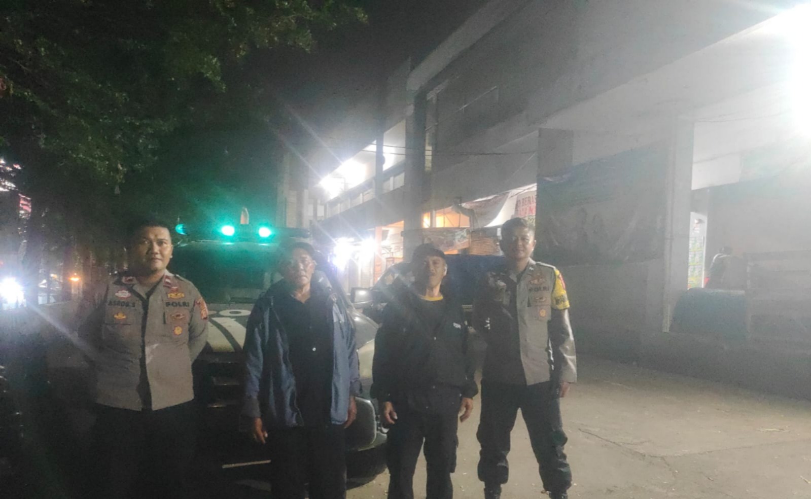 Patroli Malam Polsek Wanaraja Aktifkan Siskamling, Warga Diajak Tingkatkan Kewaspadaan