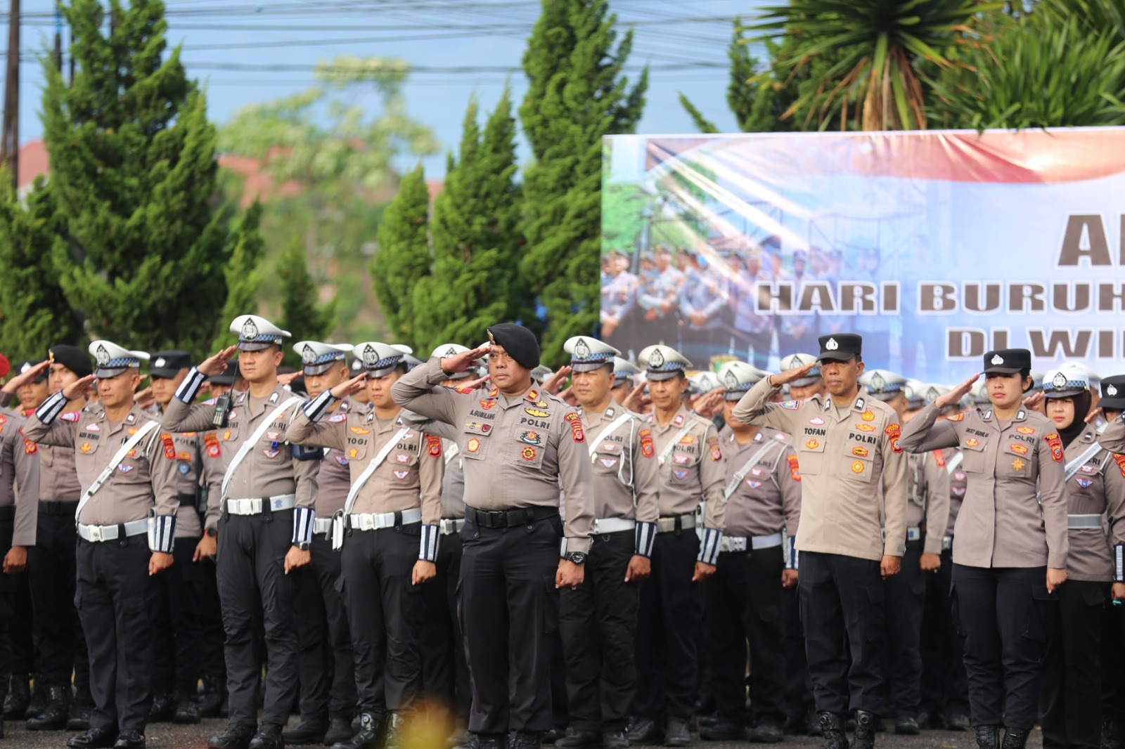 Ratusan Personel Gabungan Siaga, Kapolres Garut Pimpin Apel Kesiapan Amankan Aksi May Day
