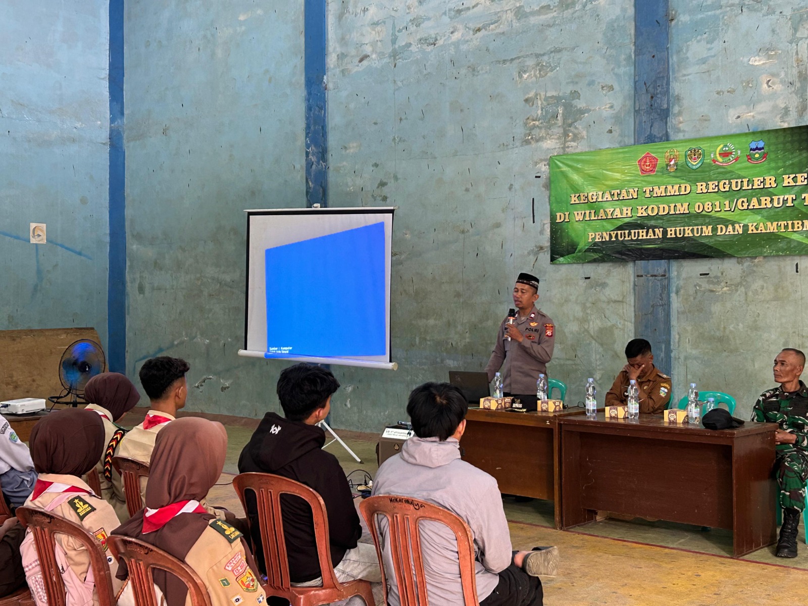 Lewat TMMD ke-128, Polres Garut Perkuat Kesadaran Hukum dan Kamtibmas di Malangbong